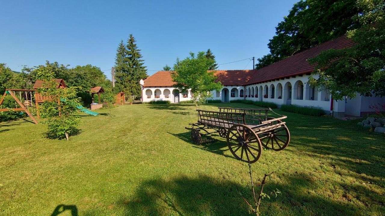 Bakta Haz Hotel Egerbakta Екстериор снимка